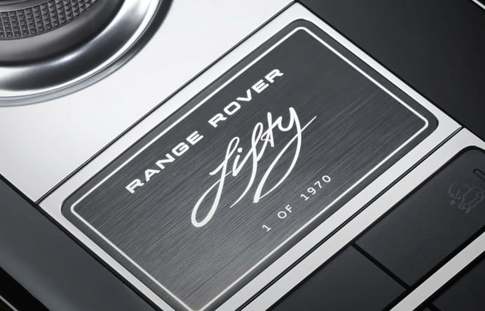 range-rover-fifty-edition-limitee-50-ans-voiture-suv-insert-04