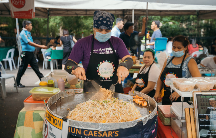Salcedo Saturday Market, de 7 h 30 à 14 h. Rufino et Legazpi Streets, Makati.Legazpi Sunday Market, de 7 h à 14 h. Jaime Velasquez Park, Makati.