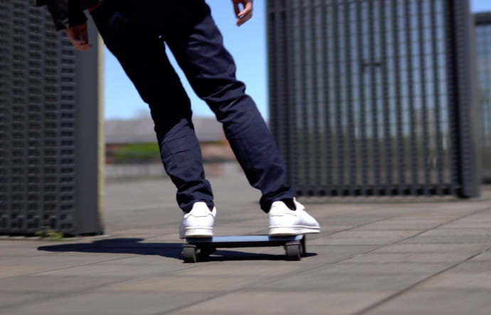 Walkcar, une voiture électrique portable de 13 pouces et 3 kilos