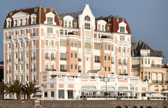 43, boulevard Thiers. Tél. +33 (0)5 59 26 35 36. www.luzgrandhotel.fr