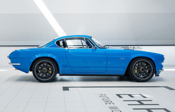 volvo-p1800-cyan-racing-restomod-automobile-voiture-annees-60-insert-06