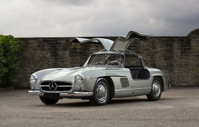 encheres-artcurial-automobile-sur-les-champs-voitures-de-collection-paris-insert-mercedes