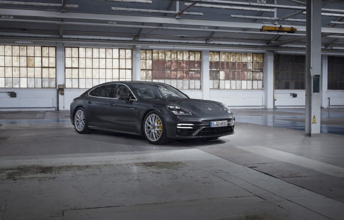 nouvelles-porsche-panamera-hybride-voiture-electrique-insert-02-s-e-hybrid-executive