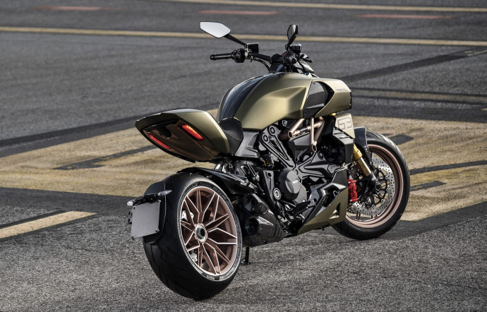 Ducati Diavel 1260 Lamborghini.