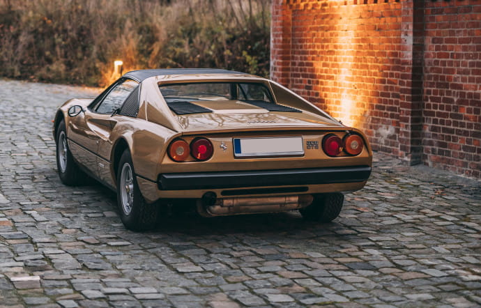 encheres-sothebys-paris-bentley-ferrari-insert-07-308-gts