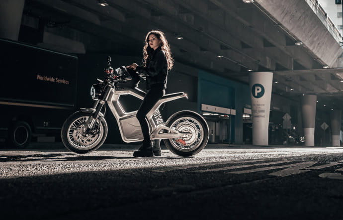 sondors-metacycle-moto-electrique-insert-02