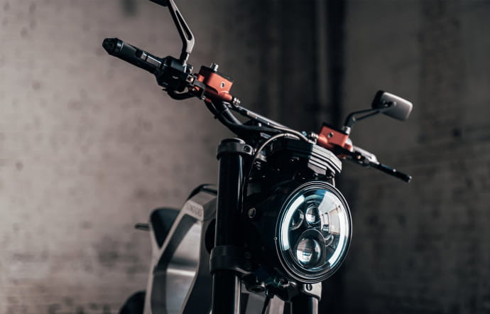 sondors-metacycle-moto-electrique-insert-03