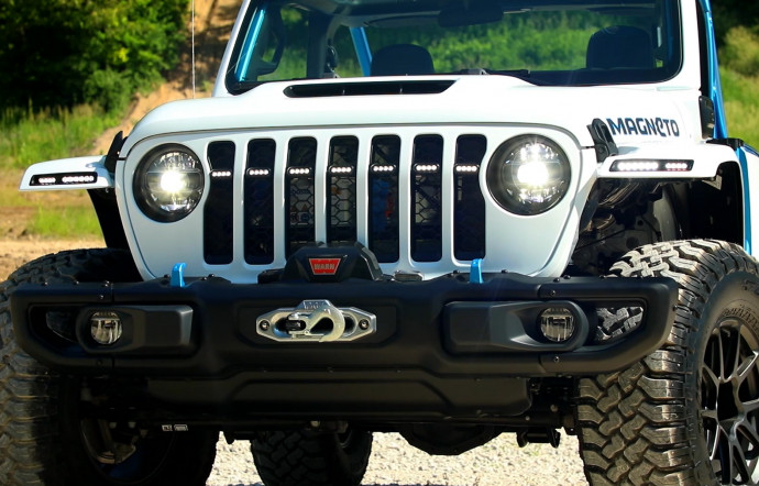jeep-wrangler-magneto-concept-electrique-4x4-insert-05