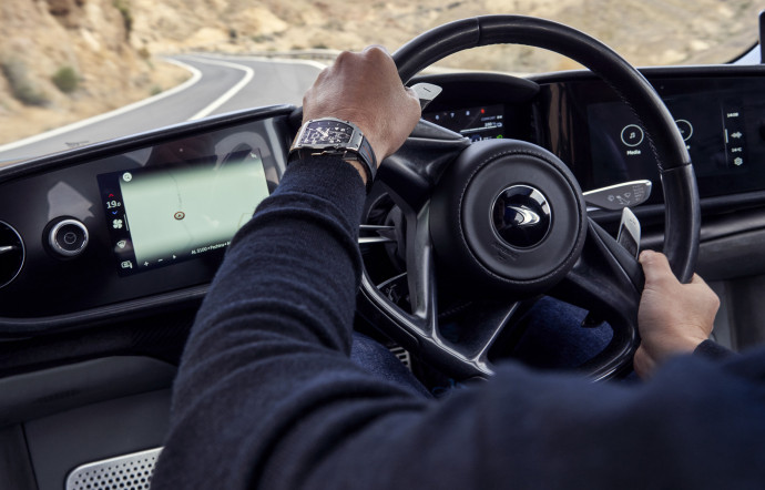 richard-mille-mclaren-montre-rm-40-01-tourbillon-automatique-mclaren-speedtail-1-56-johnwycherley