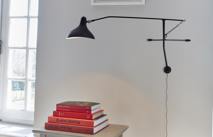 Lampe Mantis (1951), de Bernard Schottlander éditée par DCW Éditions.