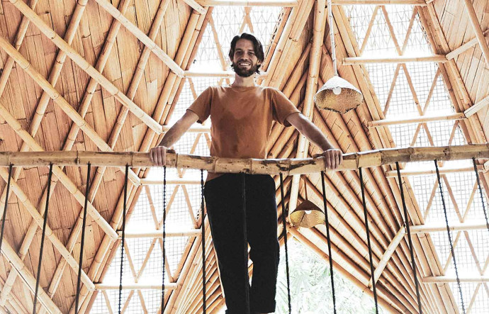 Pour retrouver une connexion avec la nature, Orin Hardy se consacre aux techniques de construction durables.