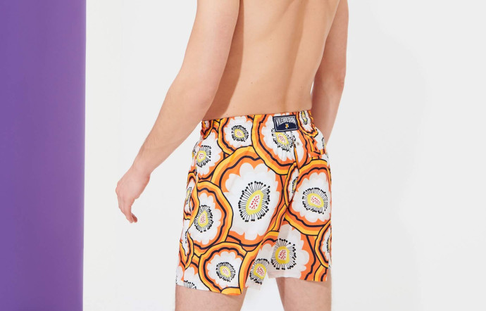 Maillot de bain homme ultra-léger et pliable 1979 Anemones, Vilebrequin, 215 €.