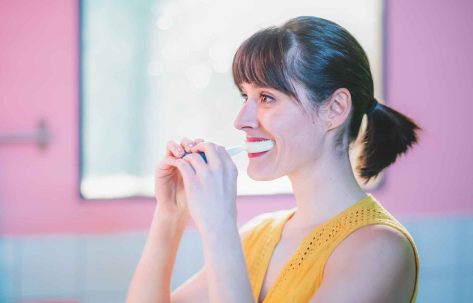 Fort de cette invention, Y-Brush propose aussi des accessoires comme l’adaptateur. Ce système d’utiliser la dose adéquat de dentifrice et de réaliser des économies.