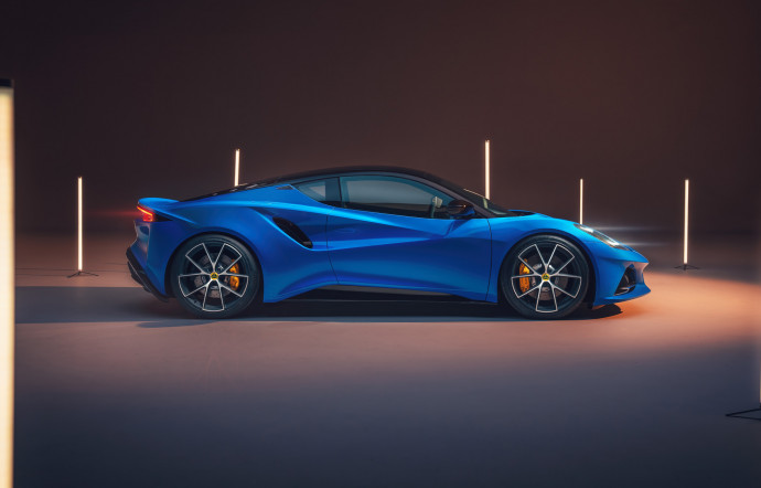 lotus emira voiture sportive - the good life