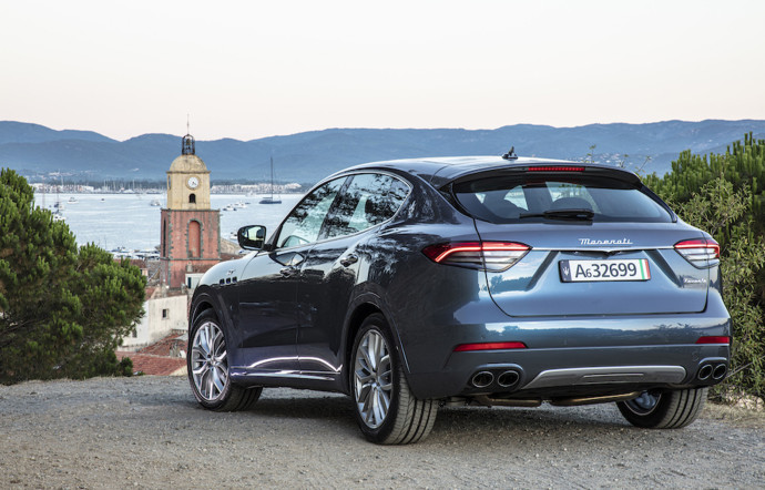 Le Maserati Levante Hybrid, présenté fin juillet à Saint-Tropez.