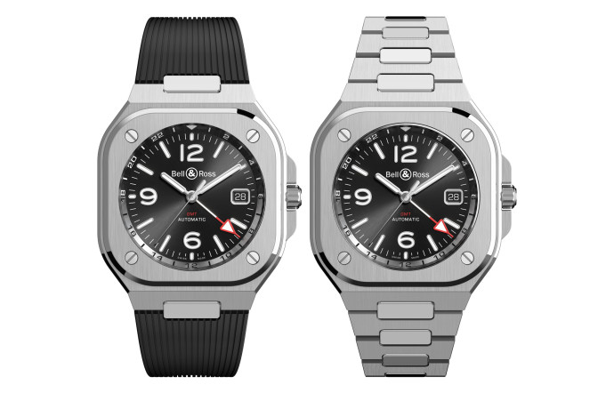 La BR 05 GMT est montée sur un bracelet intégré, en acier ou caoutchouc.