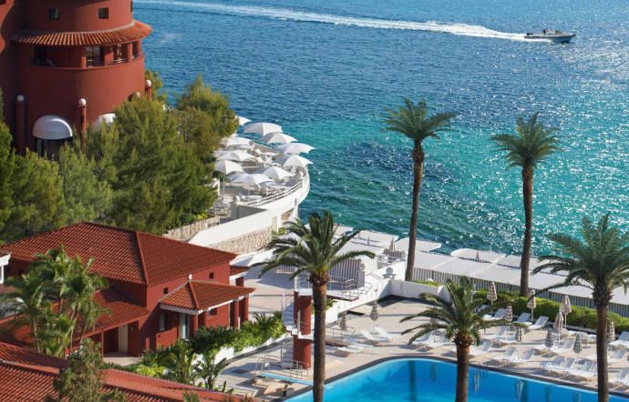 Avenue Princesse-Grace, Roquebrune-Cap-Martin (Alpes-Maritimes). Tél. +33 (0)4 93 28 66 66. montecarlosbm.com / relaischateaux.com