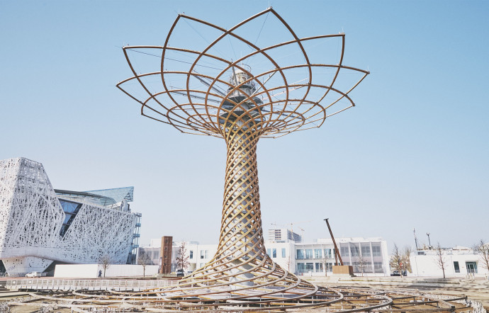 Le pavillon italien, devant lequel trône l’Albero Della Vita (l’Arbre de Vie) est devenu le siège de Human Technopole. Le site, rebaptisé MIND, veut préfigurer la ville du futur.