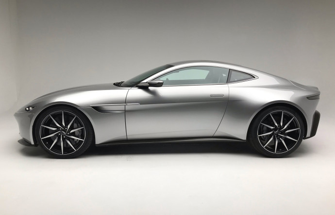 Aston Martin DB10, Spectre.
