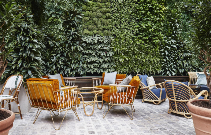 30‑32, rue du Sentier. Tél. +33 (0)1 85 65 75 00. thehoxton.com