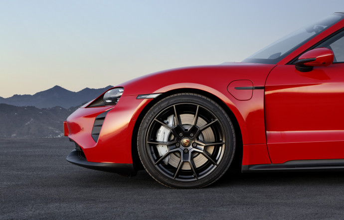 Porsche Taycan GTS voiture électrique - the good life