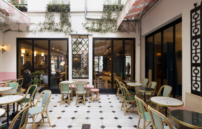 18, rue de la Fidélité. Tél. +33 (0)1 44 16 03 30. hotelamourparis.fr
