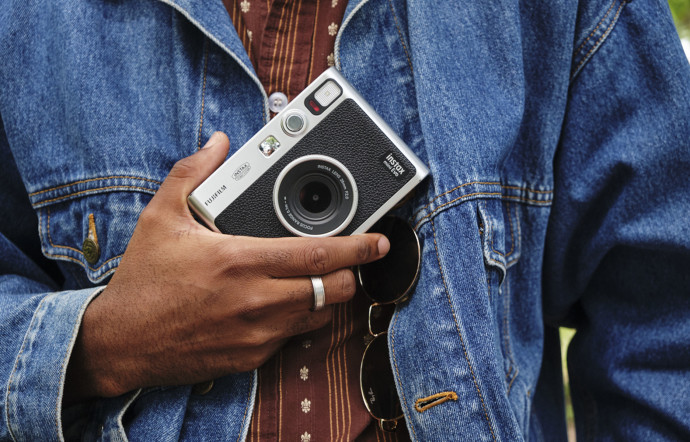 Instax mini Evo l’ère moderne de la photo instantanée - the good life