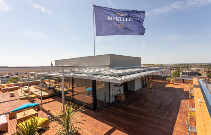 Le bar Indigo coiffe la Fondation Martell.