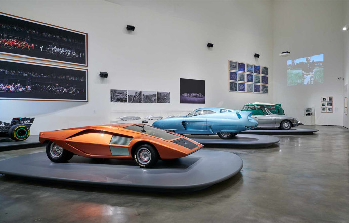 Au Guggenheim Bilbao automobile au cœur d’une expo signée Norman Foster - the good life