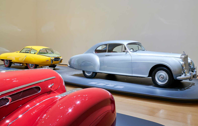 Au Guggenheim Bilbao automobile au cœur d’une expo signée Norman Foster - the good life