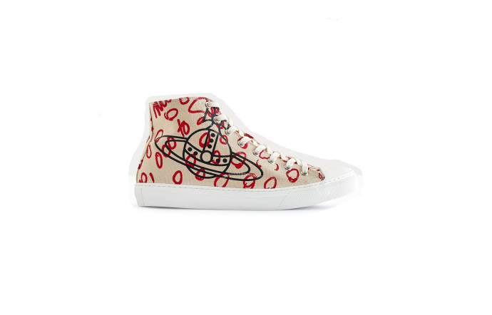 Vivienne Westwood, 230 €.