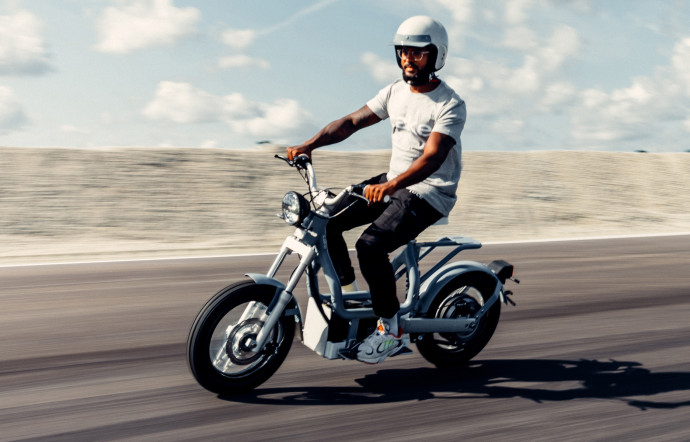 Makka, 45 km/h max, 54 km d’autonomie, 4200 €. ridecake.com