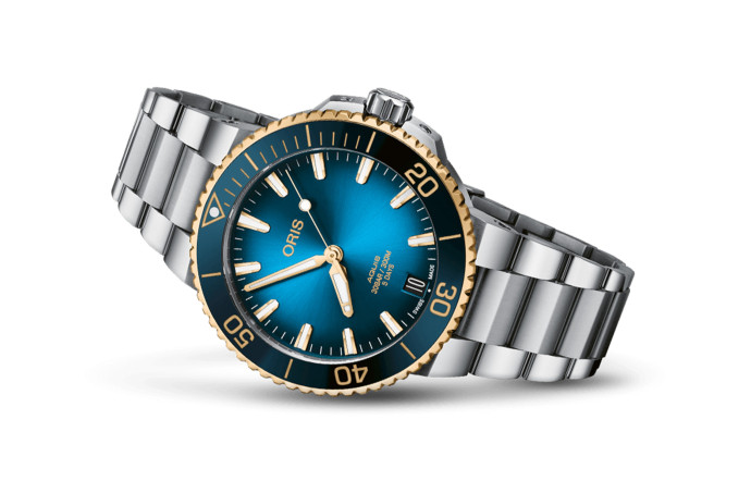 Montre Oris Aquis Date se met à or massif - the good life
