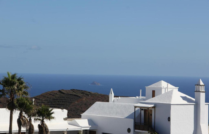 Sur les Iles Canaries : Calle Malpaís, 21. bhavaliving.com