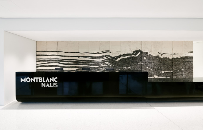 Le Montblanc Haus se situe à Hambourg, en face de la manufacture de marque.