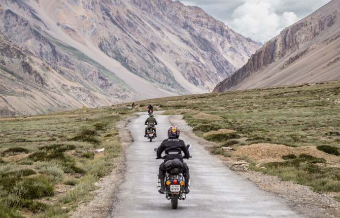 Partir sur les routes à bord d’une moto électrique, facile.