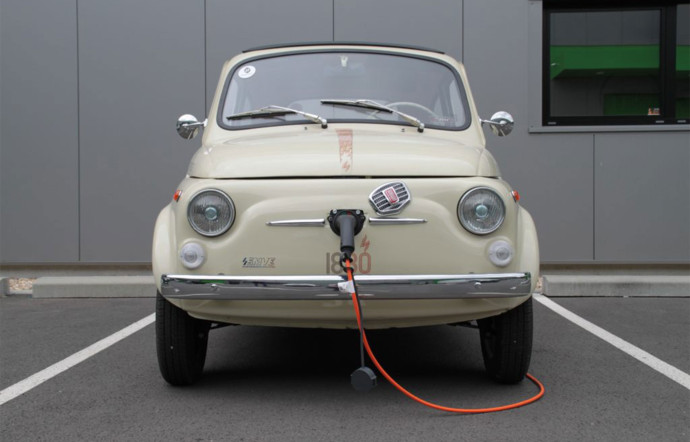 La Fiat 500 ancienne génération de Design 1880.