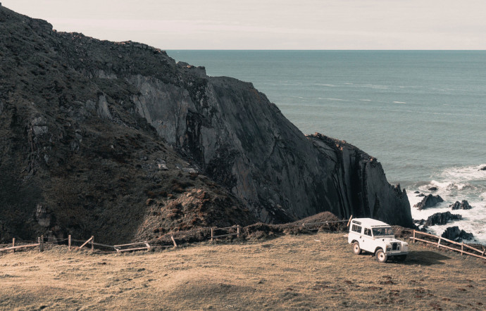 Bymoss convertit les Defender, Séries 2 et 3, de Land Rover pour les rendre électriques.