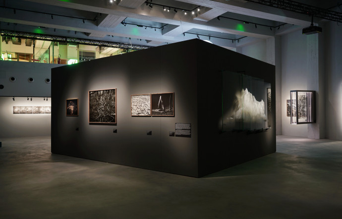 La Gallerie d’Italia présente aussi des photographies contemporaines, sans oublier son fonds permanent de photojournalisme.