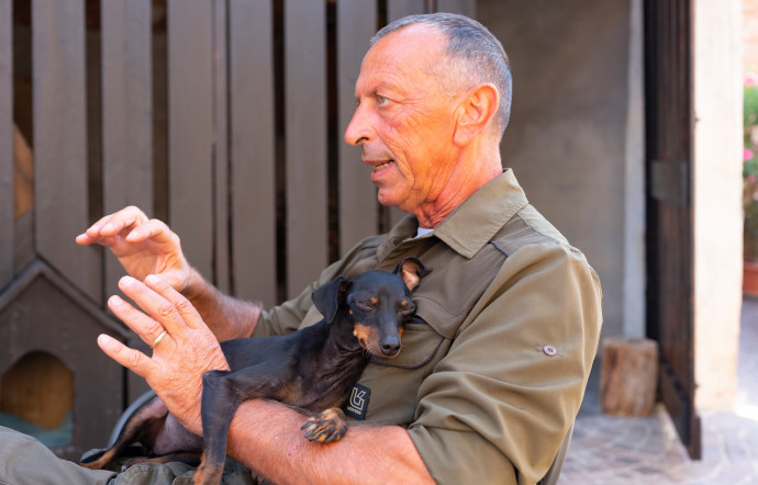 Gianni Monchiero est le fondateur de l’université des chiens truffiers, à Roddi.