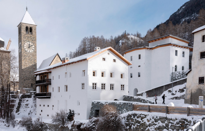 C’est dans un ancien monastère du XIIe siècle que la philanthrope polonaise Grazyna Kulczyk a choisi d’établir le Muzeum Susch - The Good Life