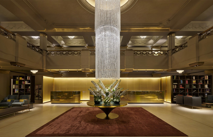 L’impressionnant hall de l’hôtel, dans le style Art Déco.