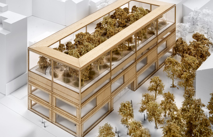 Le vert joue un rôle important dans le projet, avec un jardin suspendu au dernier étage du bâtiment et un parc en face.