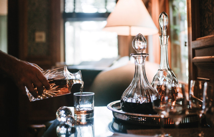 La montée en gamme des spiritueux, tirés en avant par les whiskies, rhums et gins, pousse TGL a s'intéresser à l'e-commerce des spiritueux, France, 2023 - The Good Life