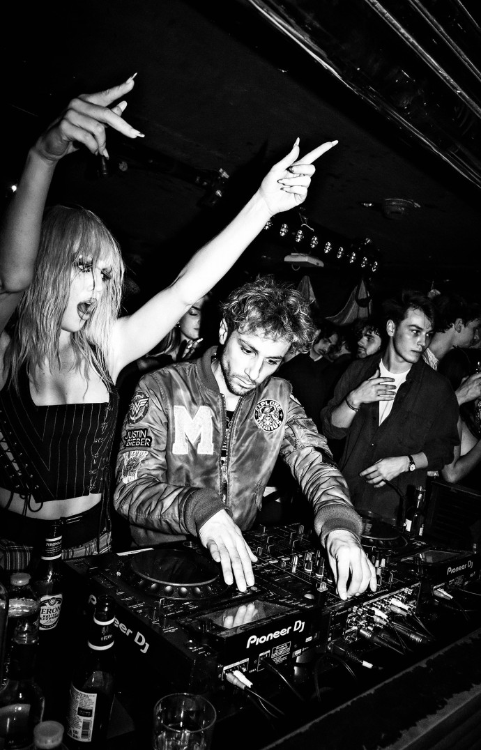 La fête bat toujours son plein au Silencio.