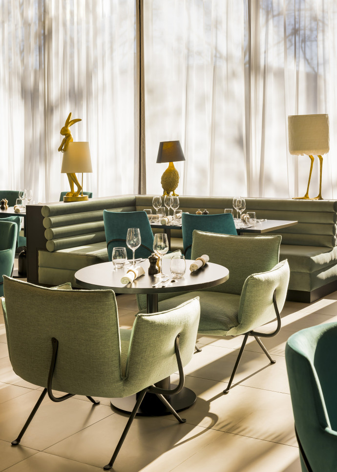 Dans le restaurant de FirstName.