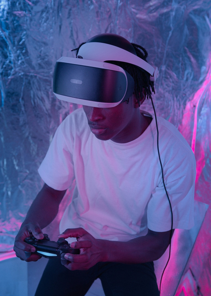 Les jeux vidéo ont gagné en attractivité pour les cybercriminels, qui visent tant les joueurs que les éditeurs de jeux, Paris, France, 2023 - The Good Life