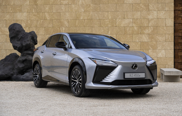 Nouveau SUV Lexus RZ 450e
