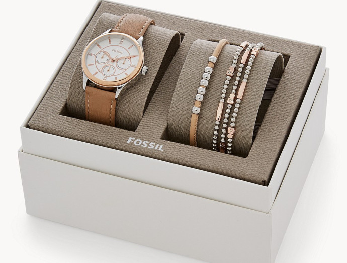 montre-connectee-femme-fossil-histoire
