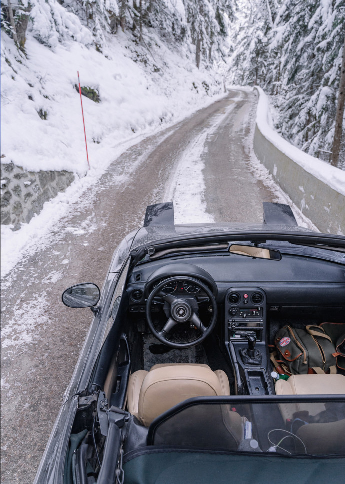 Val d’Isère n’est plus qu’à quelques encâblures… Il est temps de décapoter !